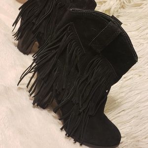 GREAT CONDITION Fringe Booties